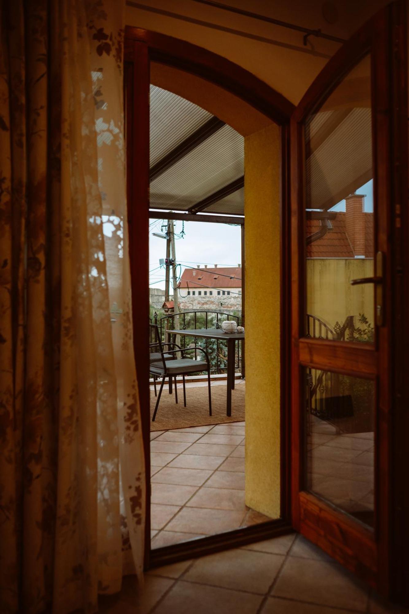 אגר Kiralyszeke Apartman מראה חיצוני תמונה