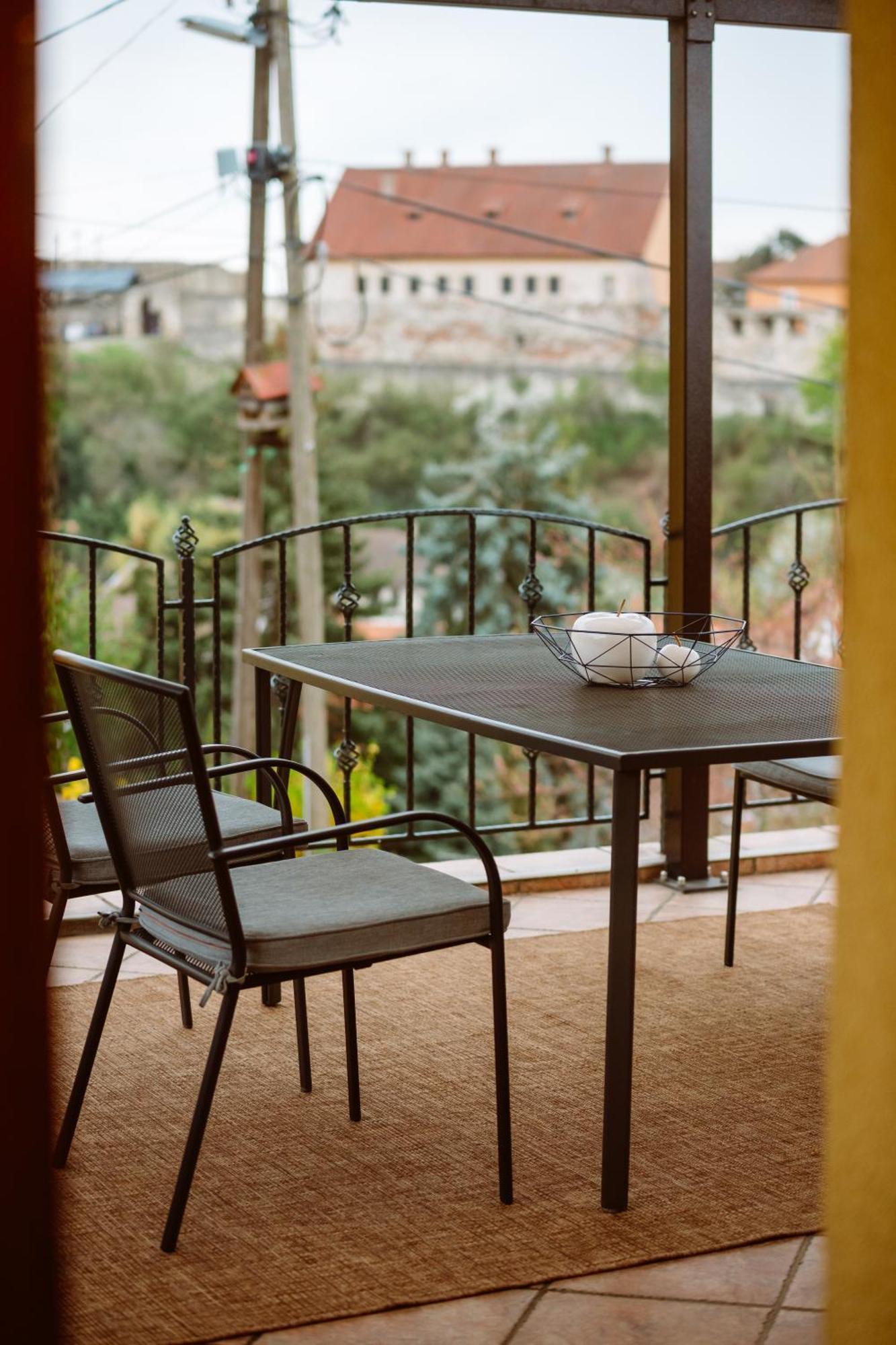אגר Kiralyszeke Apartman מראה חיצוני תמונה